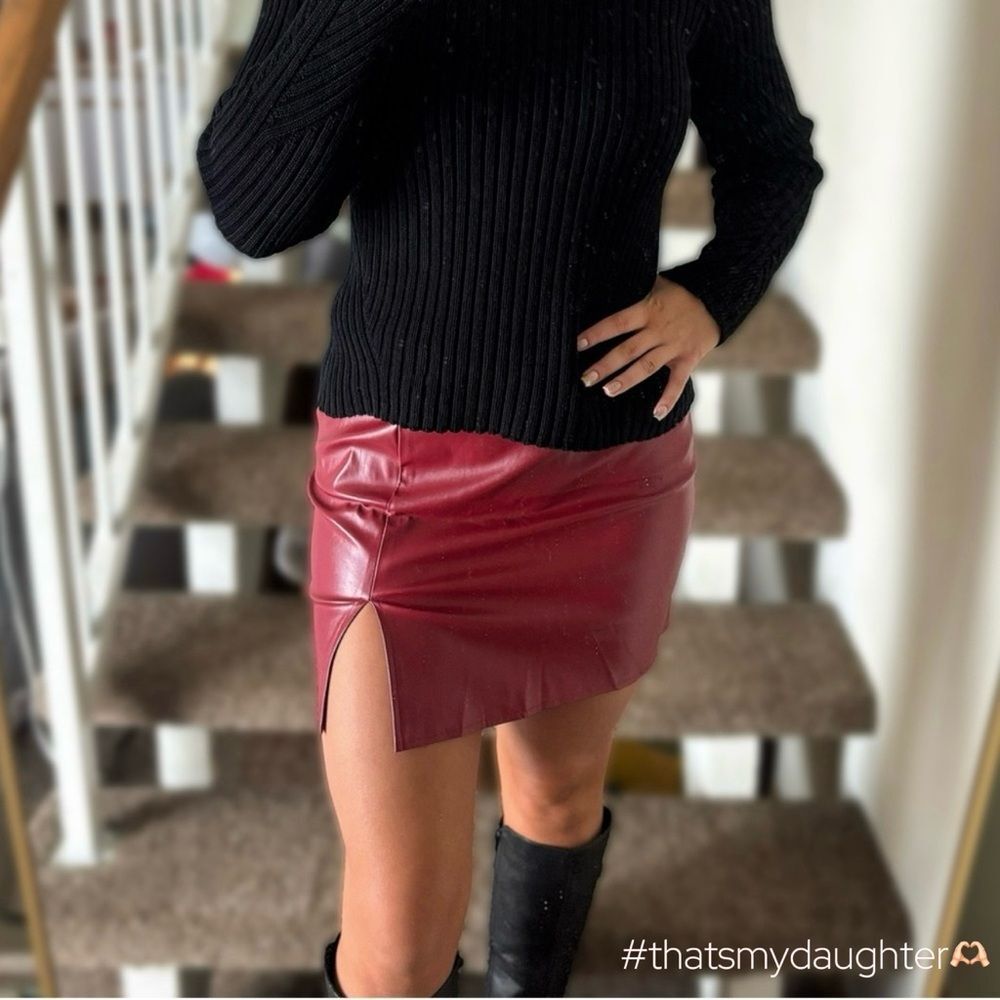 HDE Faux Leather Mini Skirt – Size Large – Red